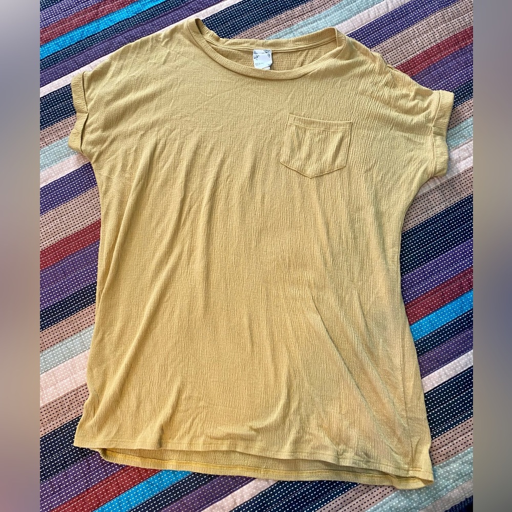 Mustard T-shirt Dess